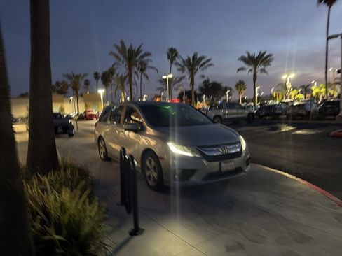 Used 2019 Honda Odyssey EX image 8