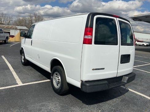 Used 2019 Chevrolet Express 2500 w/ Driver Convenience Package RWD image 7