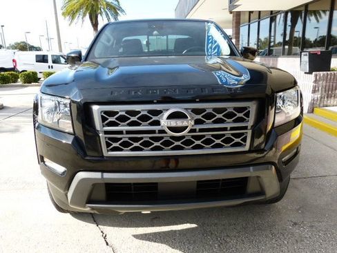 Used 2024 Nissan Frontier SV w/ SV Convenience Package image 7