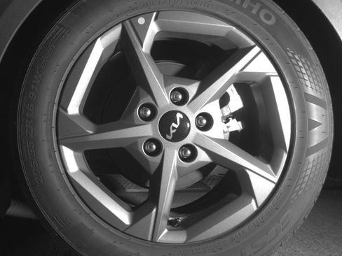 Used 2025 Kia K4 LXS image 13