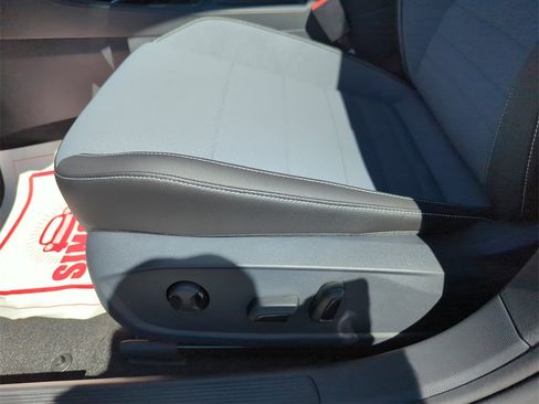 New 2026 Volkswagen Jetta SE image 29