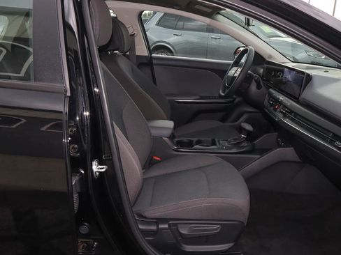 Used 2025 Kia K4 FWD image 24