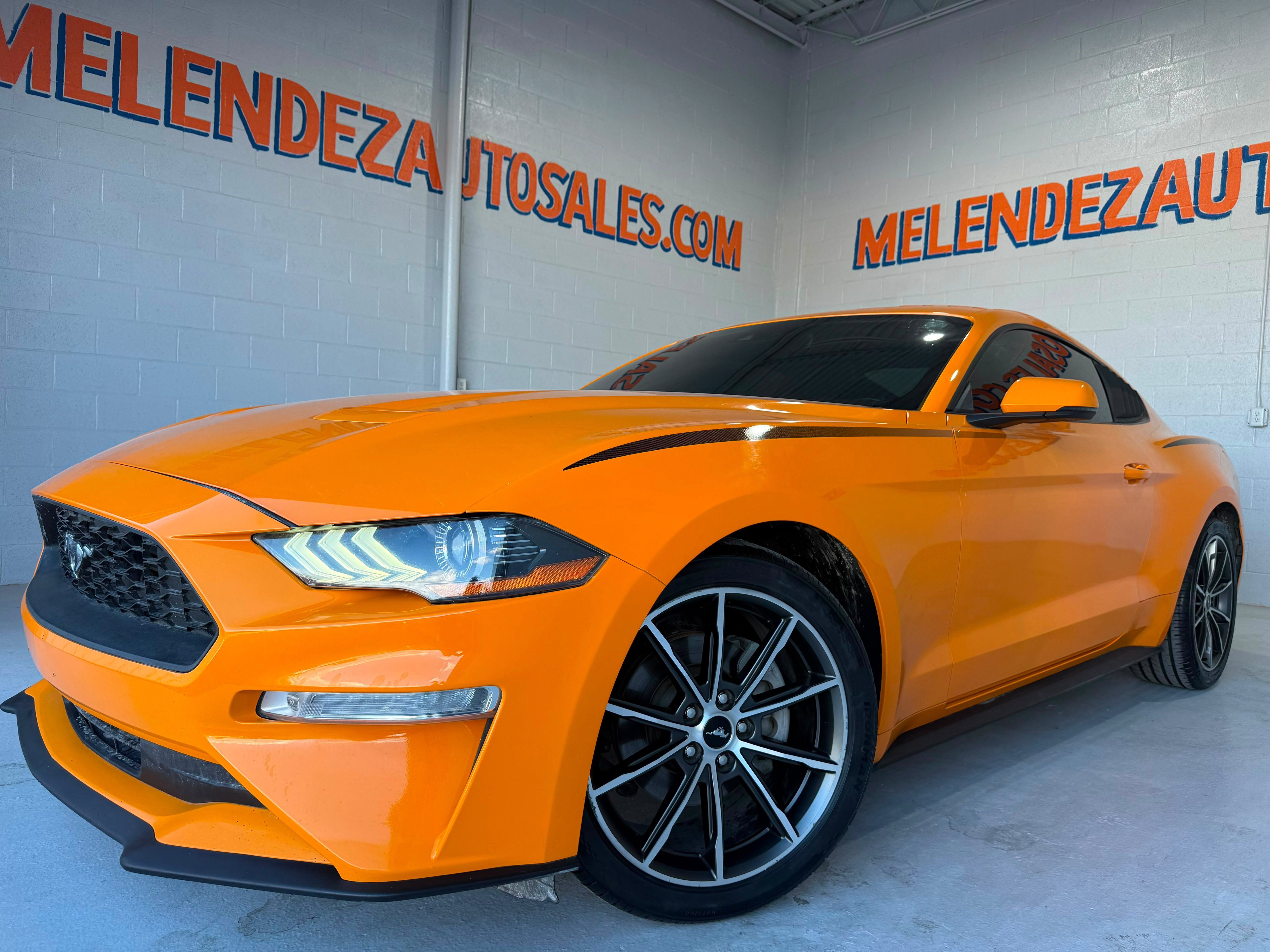 Used 2019 Ford Mustang Coupe RWD image 1