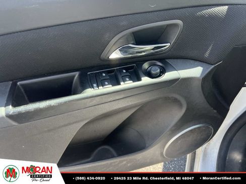 Used 2011 Chevrolet Cruze LT FWD image 14