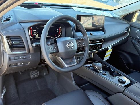 New 2026 Nissan Rogue Platinum image 14