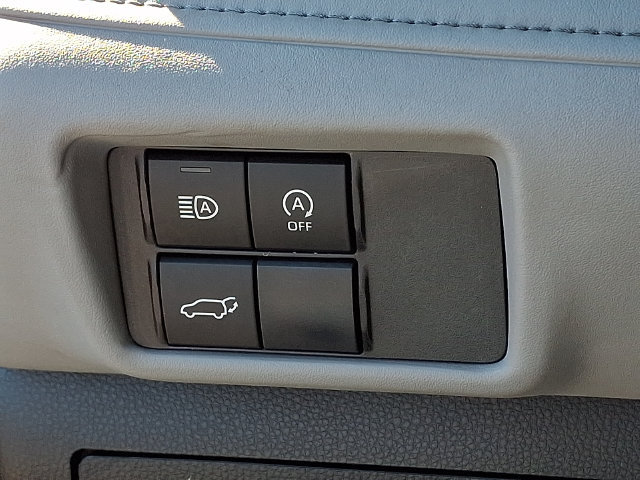 Used 2024 Toyota Highlander XLE AWD/4WD image 19