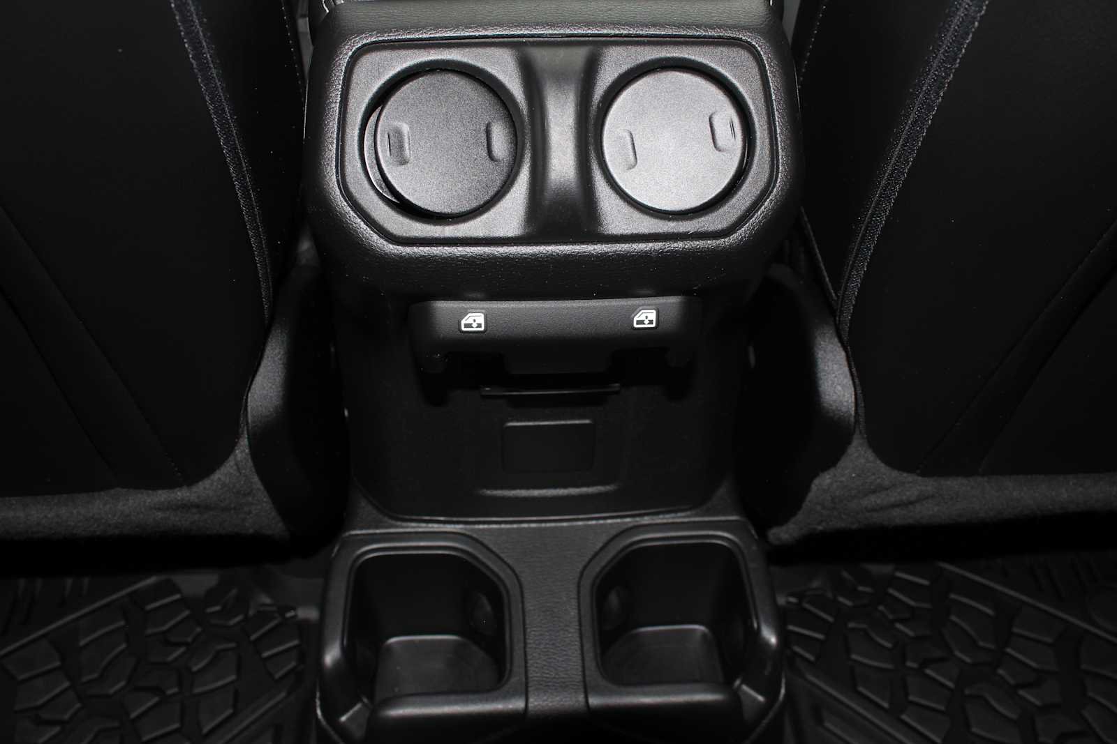 Used 2022 Jeep Gladiator Overland w/ Popular Equipment Package AWD/4WD image 31