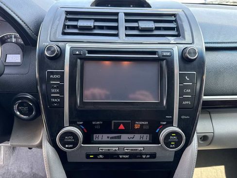 Used 2013 Toyota Camry XLE w/ Leather Pkg FWD image 31