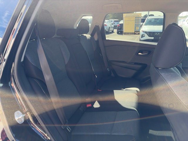 Used 2022 Nissan Rogue SV AWD/4WD image 17