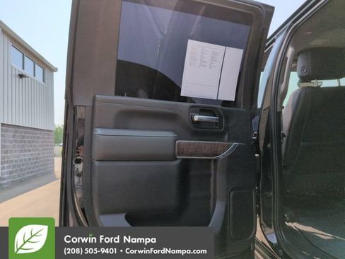 Used 2021 GMC Sierra 3500 Denali w/ Denali Ultimate Package AWD/4WD image 22