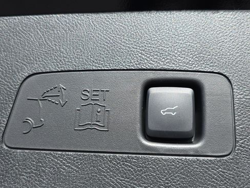 New 2026 Lincoln Corsair Premiere image 13