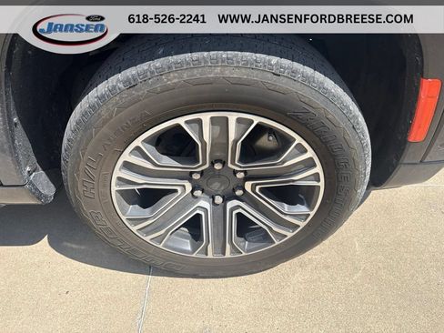 Used 2024 Jeep Wagoneer 4WD w/ Premium Group I image 7