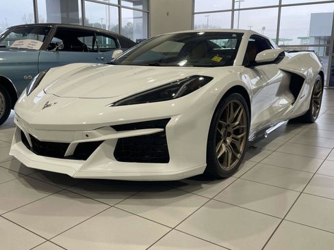 Used 2024 Chevrolet Corvette Z06 image 15