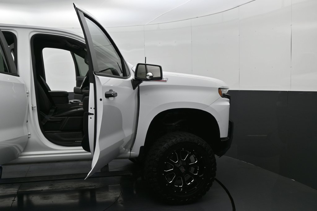 Used 2019 Chevrolet Silverado 1500 LT Trail Boss AWD/4WD image 9