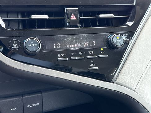 Used 2024 Toyota Camry SE FWD image 23