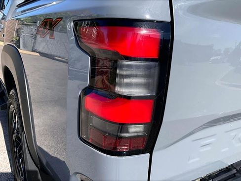 Used 2023 Nissan Frontier PRO-4X w/ Pro Convenience Package image 28