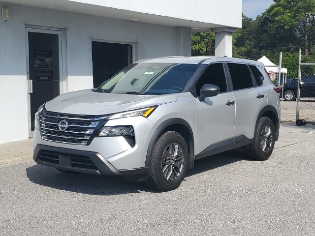 Certified 2024 Nissan Rogue S FWD image 11