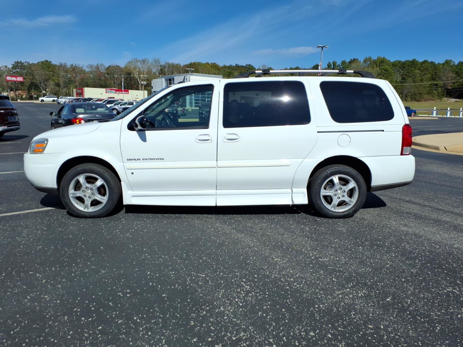 Used 2008 Chevrolet Uplander w/ Climate Package FWD image 3