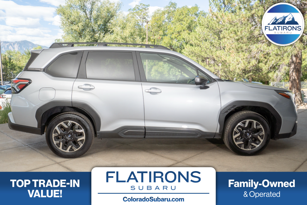 Certified 2025 Subaru Forester Premium AWD/4WD image 1