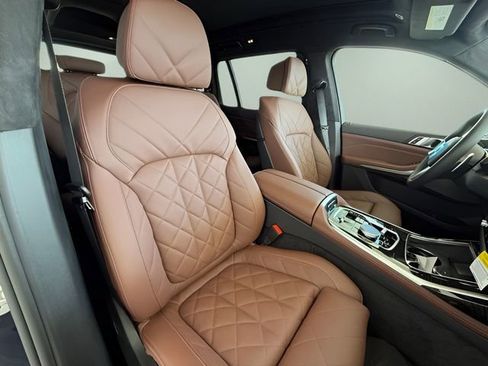 Used 2026 BMW X7 xDrive40i w/ M Sport Package image 28