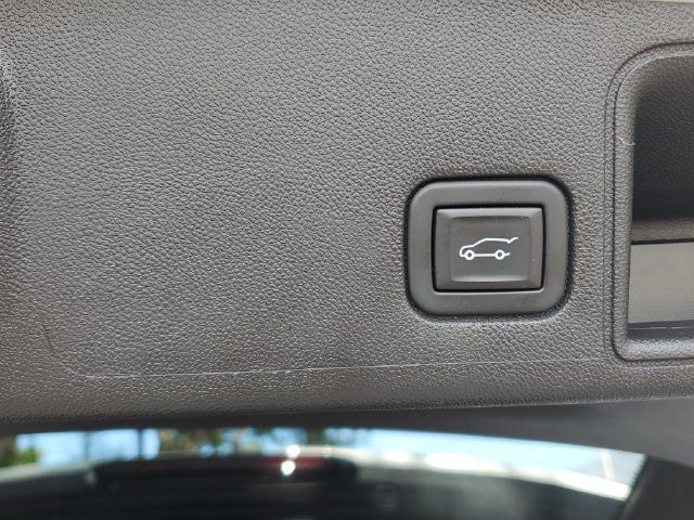 Used 2023 GMC Terrain SLE w/ Driver Convenience Package FWD image 26