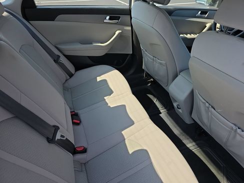 Used 2015 Hyundai Sonata SE FWD image 15