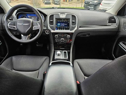 Used 2023 Chrysler 300 Touring w/ Sport Appearance Package image 14