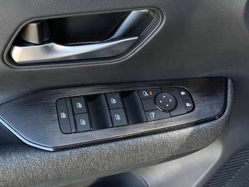 New 2026 Nissan Kicks SV image 18