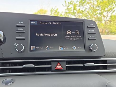 Certified 2025 Hyundai Elantra Sport FWD image 11