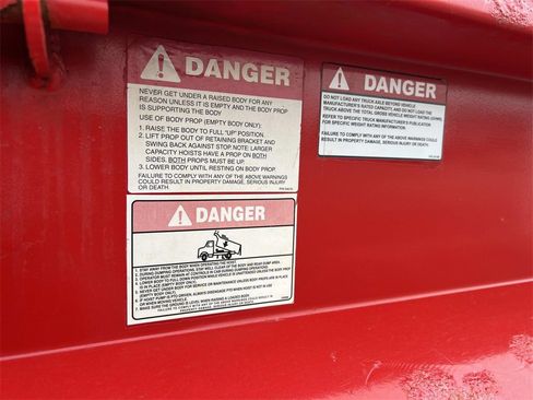 Used 2017 Ford F550 4x4 Regular Cab Super Duty image 15