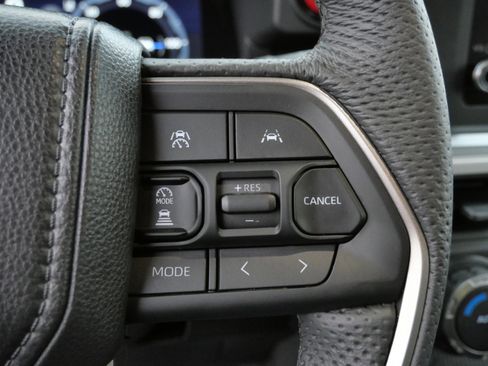 Certified 2025 Toyota Tacoma TRD Off-Road image 28