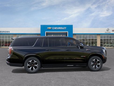 New 2026 GMC Yukon XL AT4 w/ AT4 Premium Package image 5