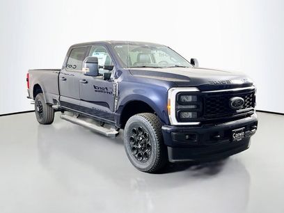 New 2025 Ford F250 Lariat w/ Black Appearance Package