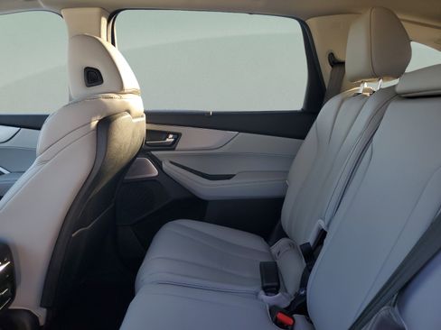 Certified 2026 Acura MDX FWD w/ Technology Package image 12