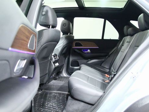 Used 2025 Mercedes-Benz GLE 350 4MATIC image 29