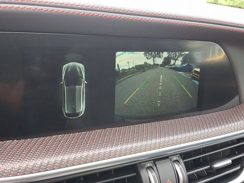 Used 2024 Alfa Romeo Stelvio Quadrifoglio image 18