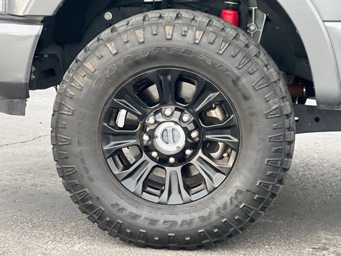 Used 2022 Ford F250 Platinum w/ Tremor Off-Road Package image 27