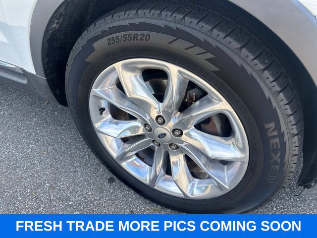 Used 2015 Ford Explorer XLT w/ Equipment Group 202B FWD image 6