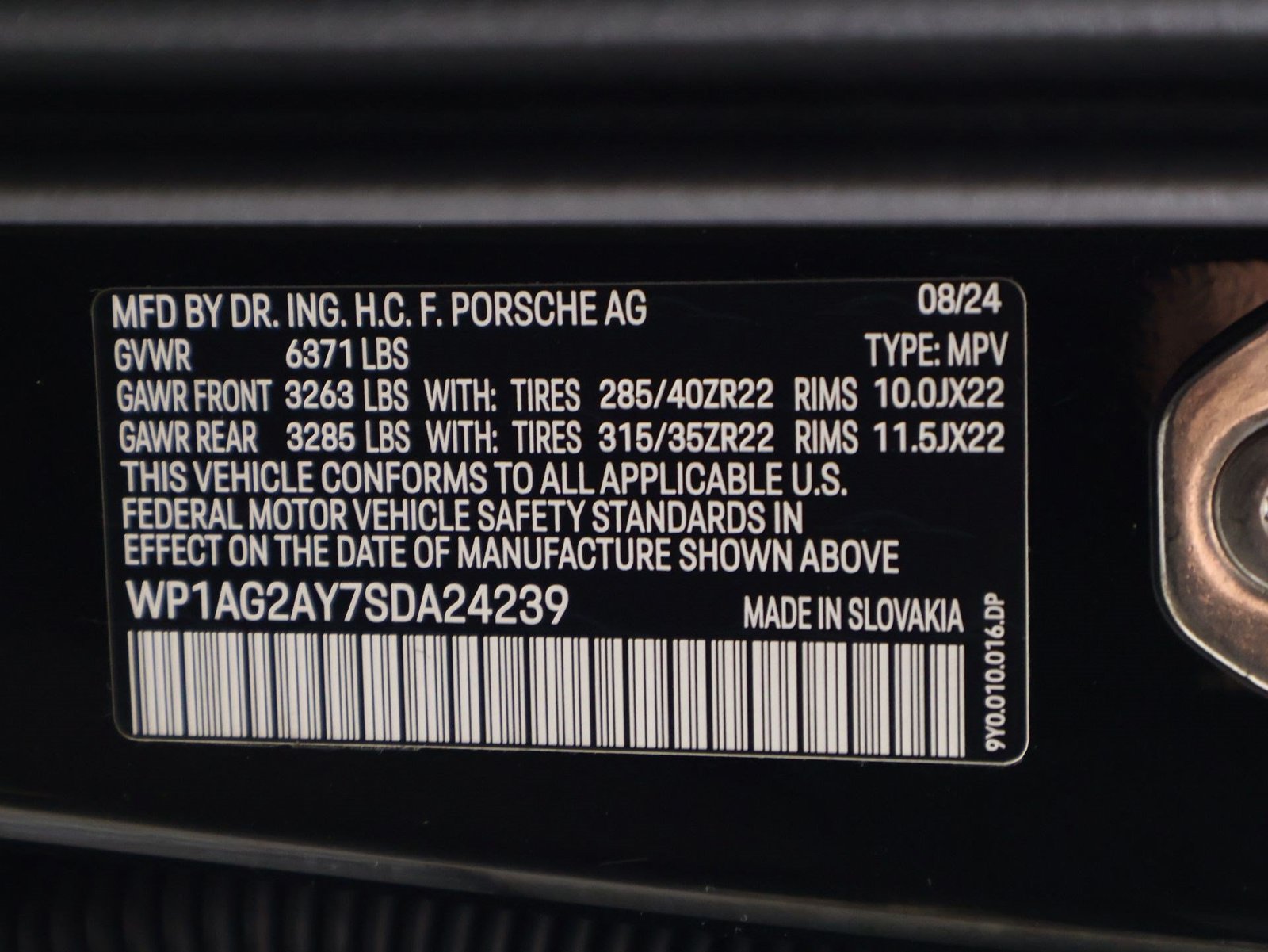 Certified 2025 Porsche Cayenne GTS AWD/4WD image 19