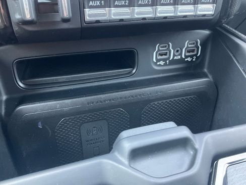 Used 2024 RAM 3500 Limited image 27