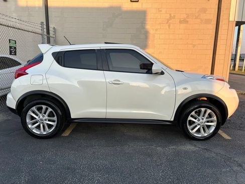 Used 2014 Nissan Juke SV FWD image 4