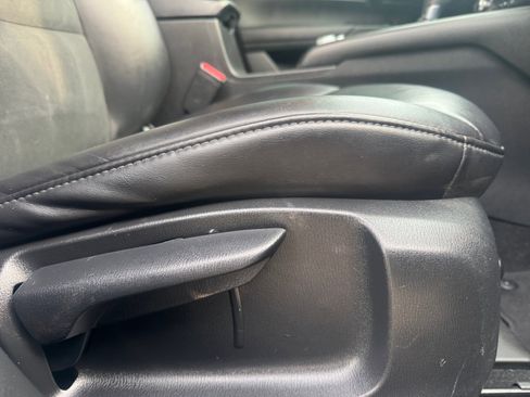 Used 2019 MAZDA CX-5 Touring image 31