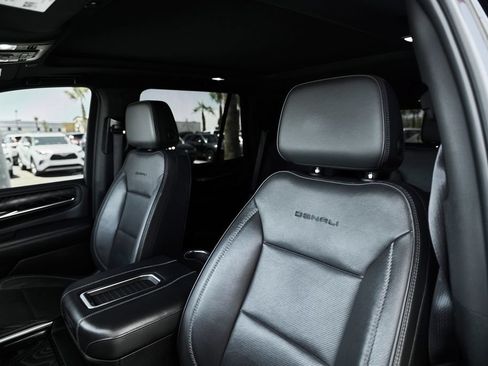 Used 2023 GMC Yukon Denali w/ Max Trailering Package AWD/4WD image 39