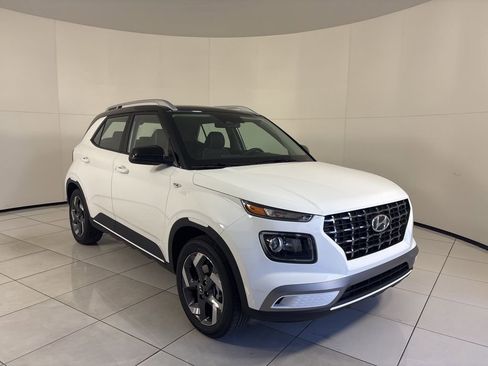 New 2026 Hyundai Venue SEL image 7