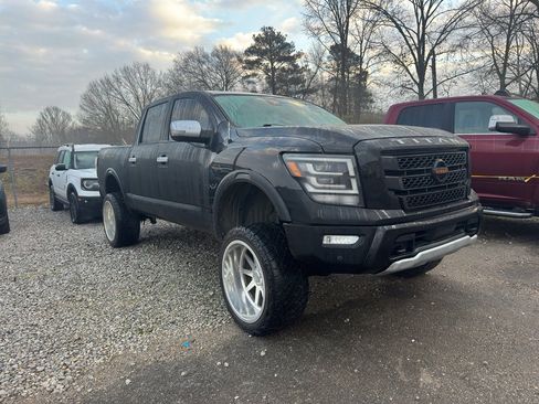 Used 2020 Nissan Titan PRO-4X w/ Pro-4x Utility Package image 4