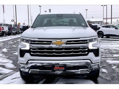 Used 2025 Chevrolet Silverado 1500 LTZ image 3