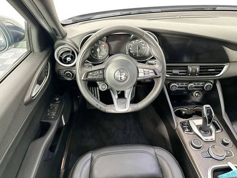 Used 2022 Alfa Romeo Giulia Ti image 10