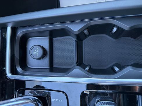 New 2026 Volvo XC60 B5 Core image 47