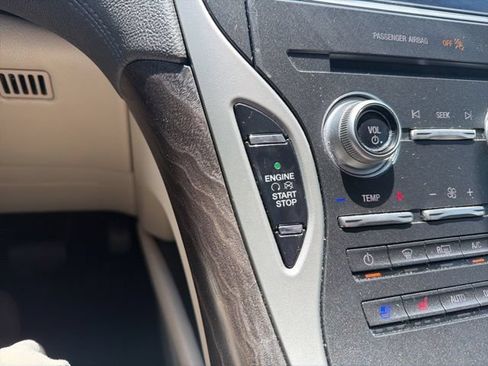 Used 2019 Lincoln Nautilus Reserve FWD image 35