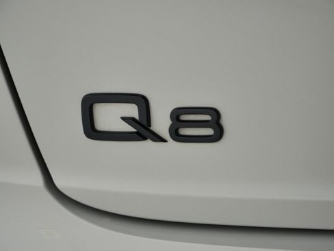 Used 2023 Audi Q8 Premium Plus w/ Premium Plus Package AWD/4WD image 7